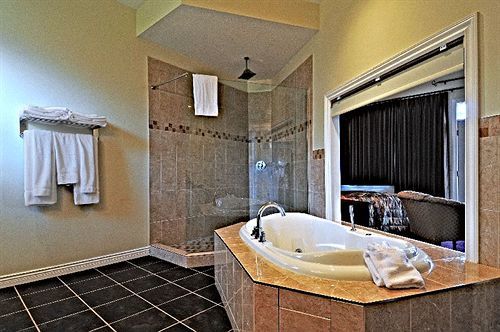 Shiraz Villa Osoyoos Luaran gambar