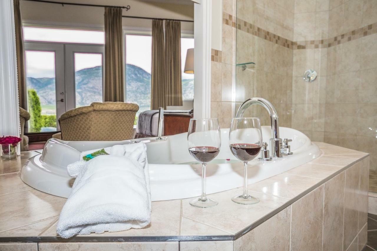 Shiraz Villa Osoyoos Luaran gambar